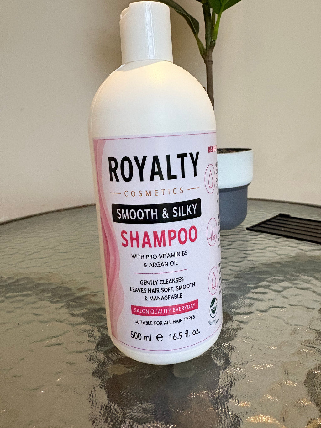 Royalty cosmetics smooth&silk shampoo